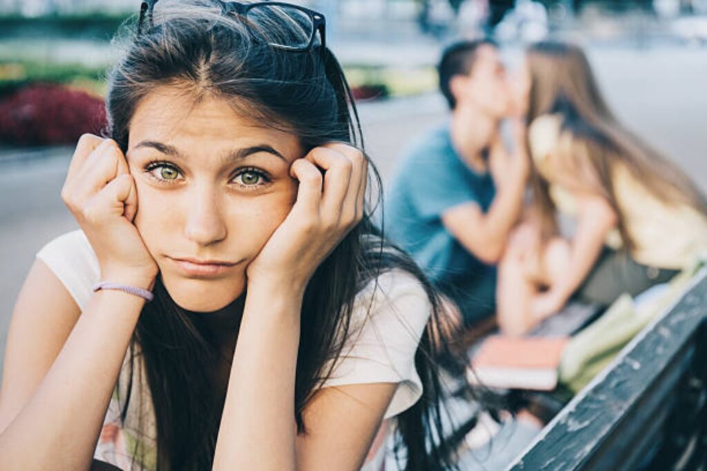 Psicología: ¿Por qué algunas personas se ven motivadas a tener una relación paralela?