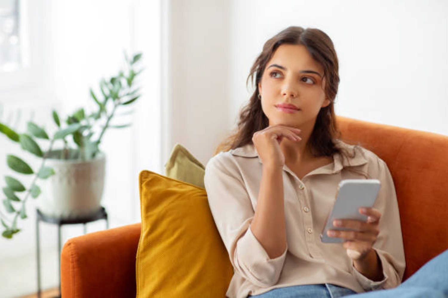 Cómo ser feliz en soledad: 5 claves para disfrutar de tu propia compañía