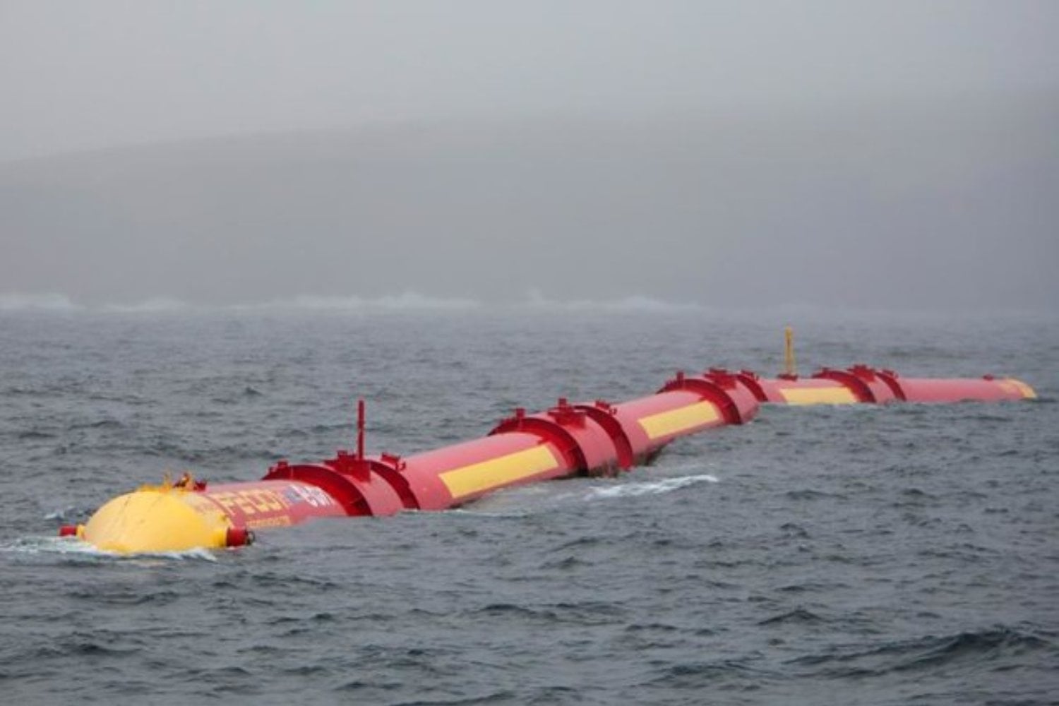 La promesa fallida de la energía marina: ¿cómo terminó la serpiente de olas en un museo?