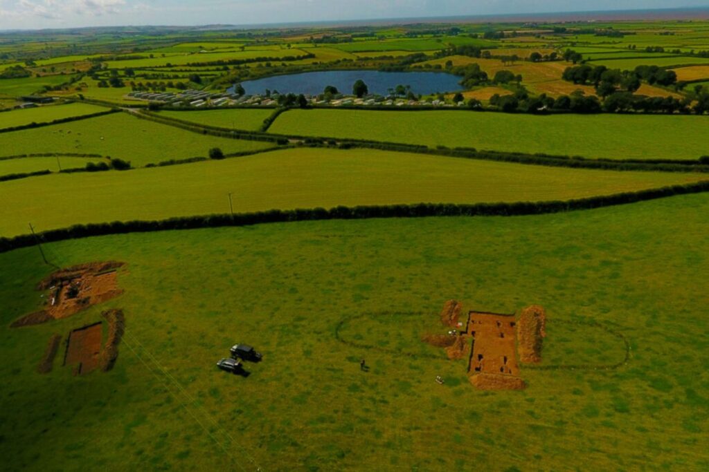Hallazgo sin precedentes: descubren en Inglaterra la mayor casa vikinga jamás encontrada