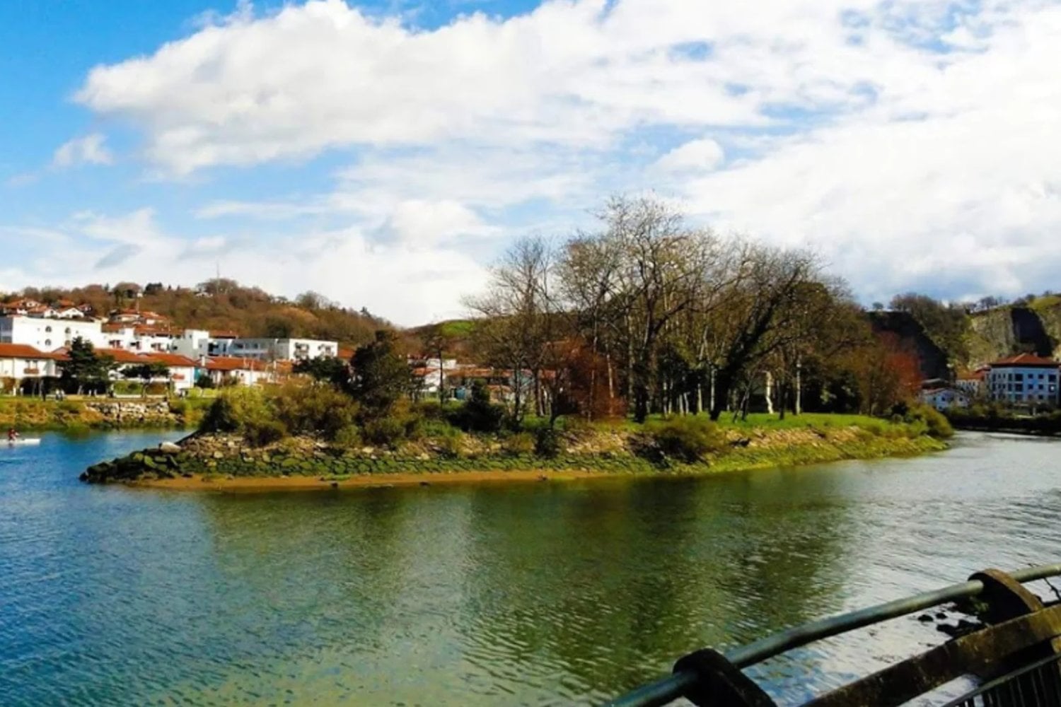 Isla de los faisanes: La isla que cambia de país cada seis meses: el enigma diplomático entre España y Francia