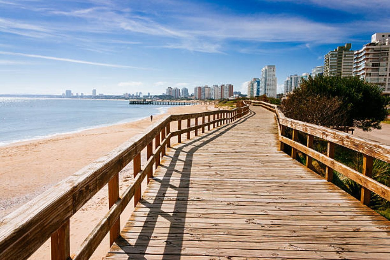 Uruguay: El país sudamericano que sorprende al mundo con su economía y altos costos de vida