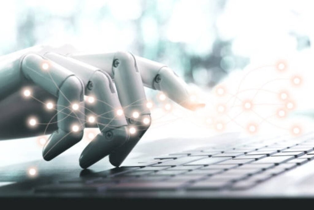 Bill Gates lo confirma: La programación es el único trabajo que la IA no podrá reemplazar