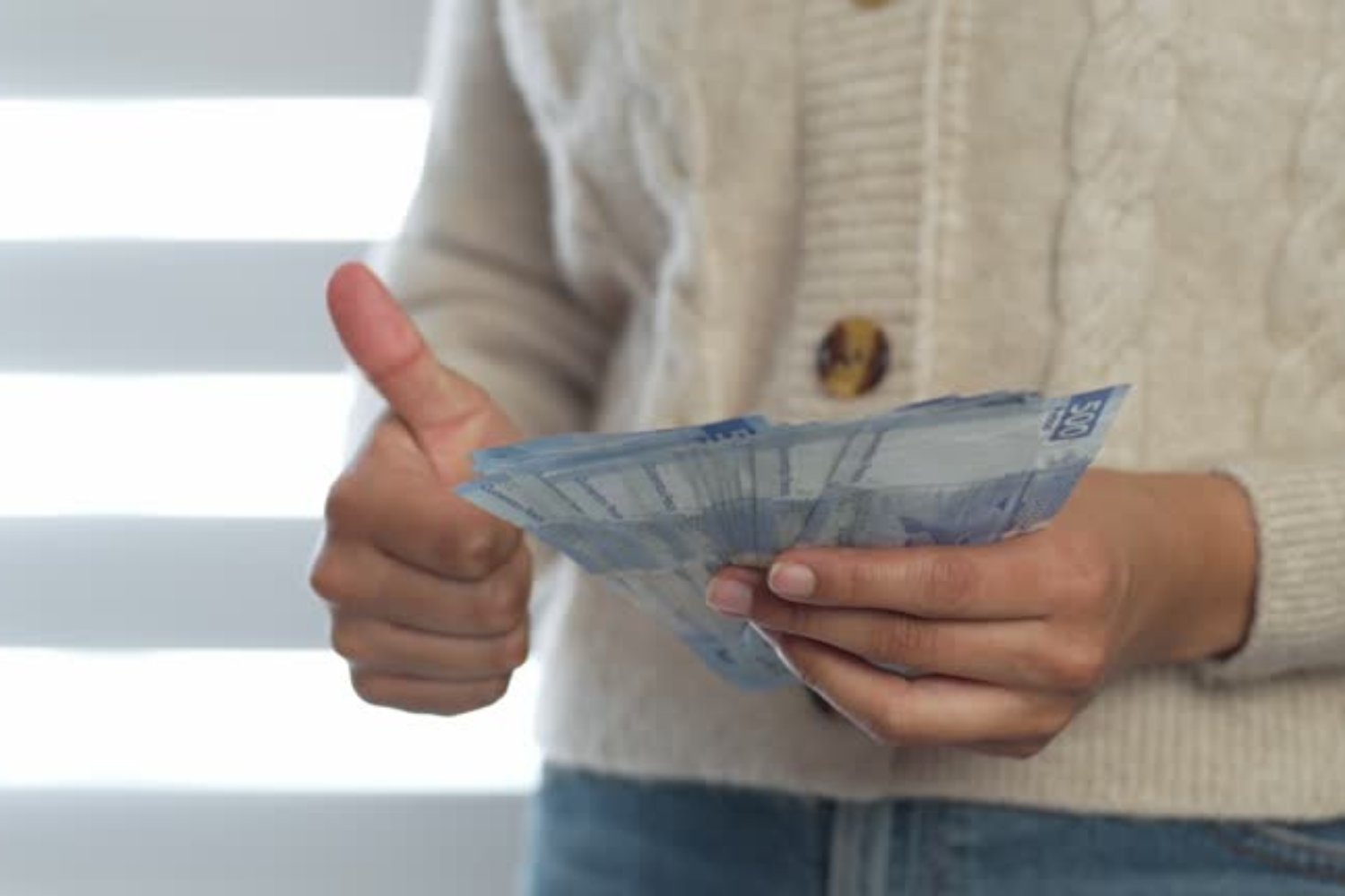 Los países latinos que sorprendieron con sus aumentos salariales en 2025