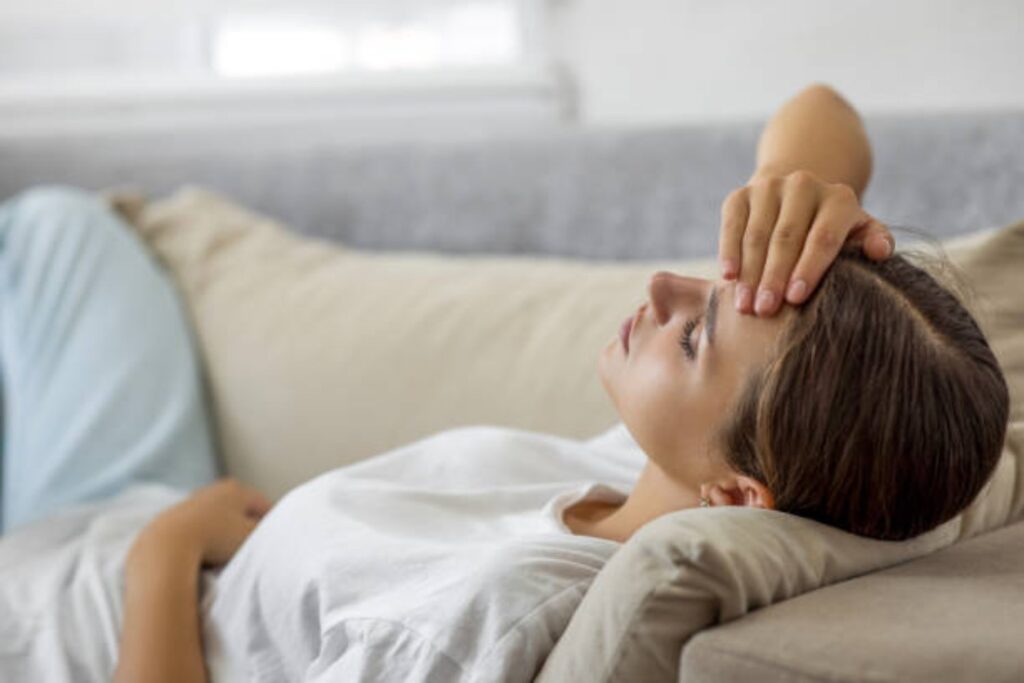 ¿Por qué te sientes cansado sin razón aparente? La ciencia tiene la respuesta