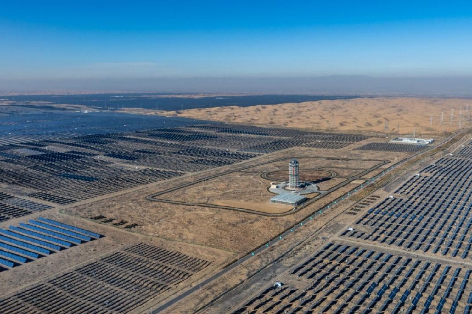 Un experimento en el desierto que cambió todo: el inesperado impacto de los paneles solares