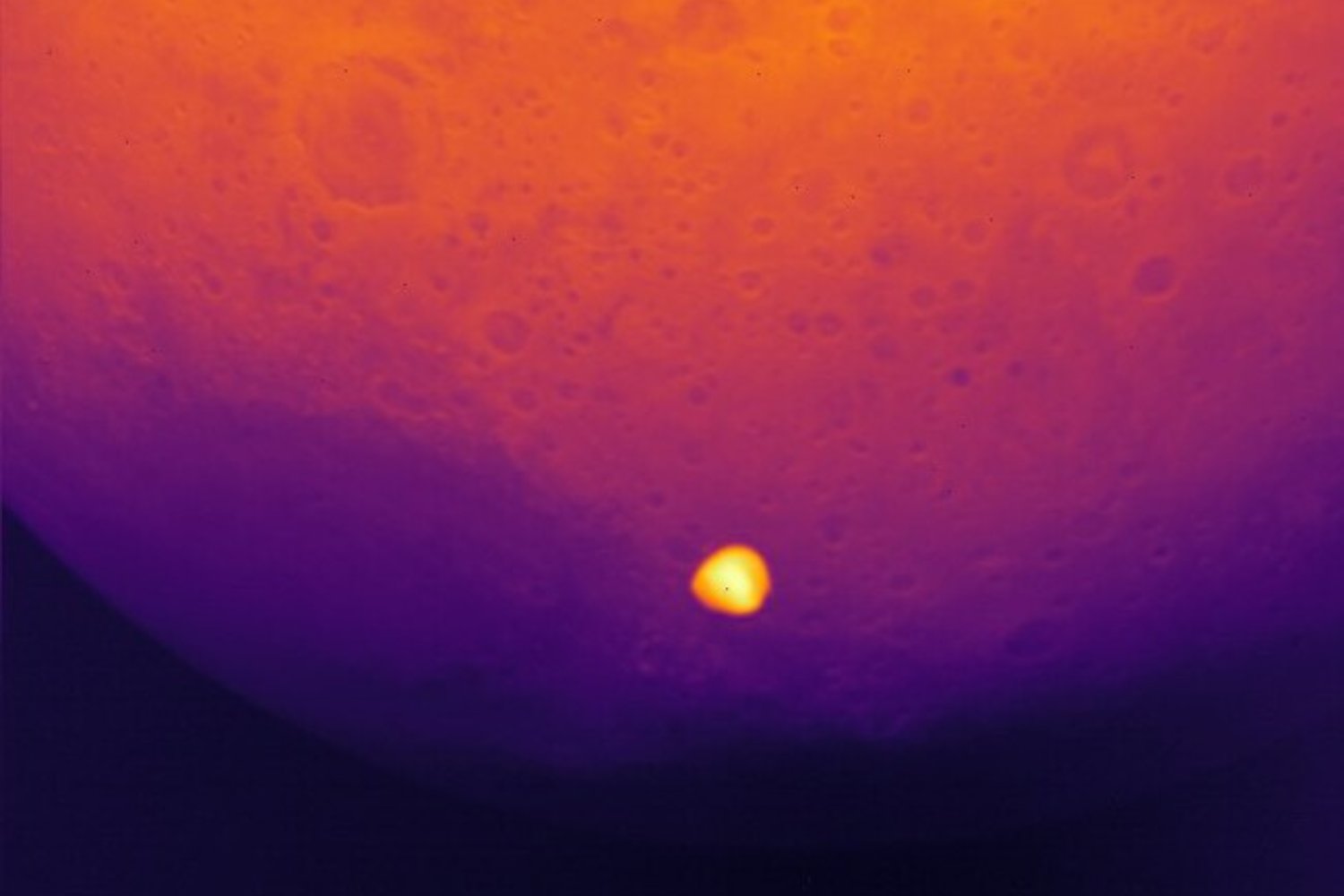 Las primeras fotos de Hera que cambiarán la historia: Deimos, la luna olvidada de Marte, como nunca antes la vimos