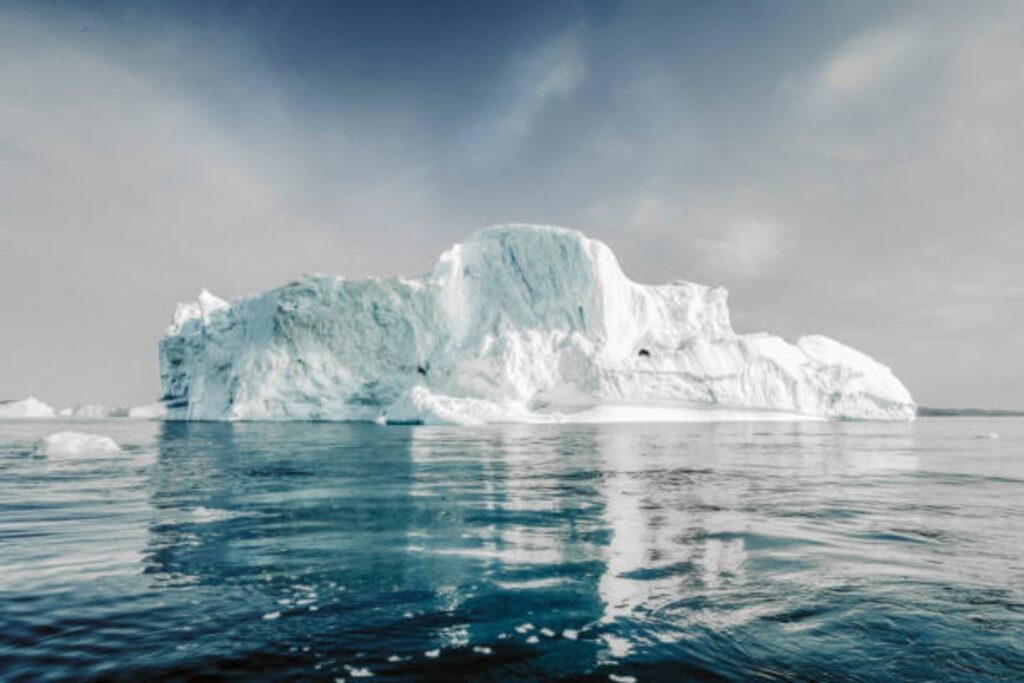 El descubrimiento bajo el iceberg que dejó a los científicos sin palabras: ¿Qué encontraron bajo el hielo antártico?
