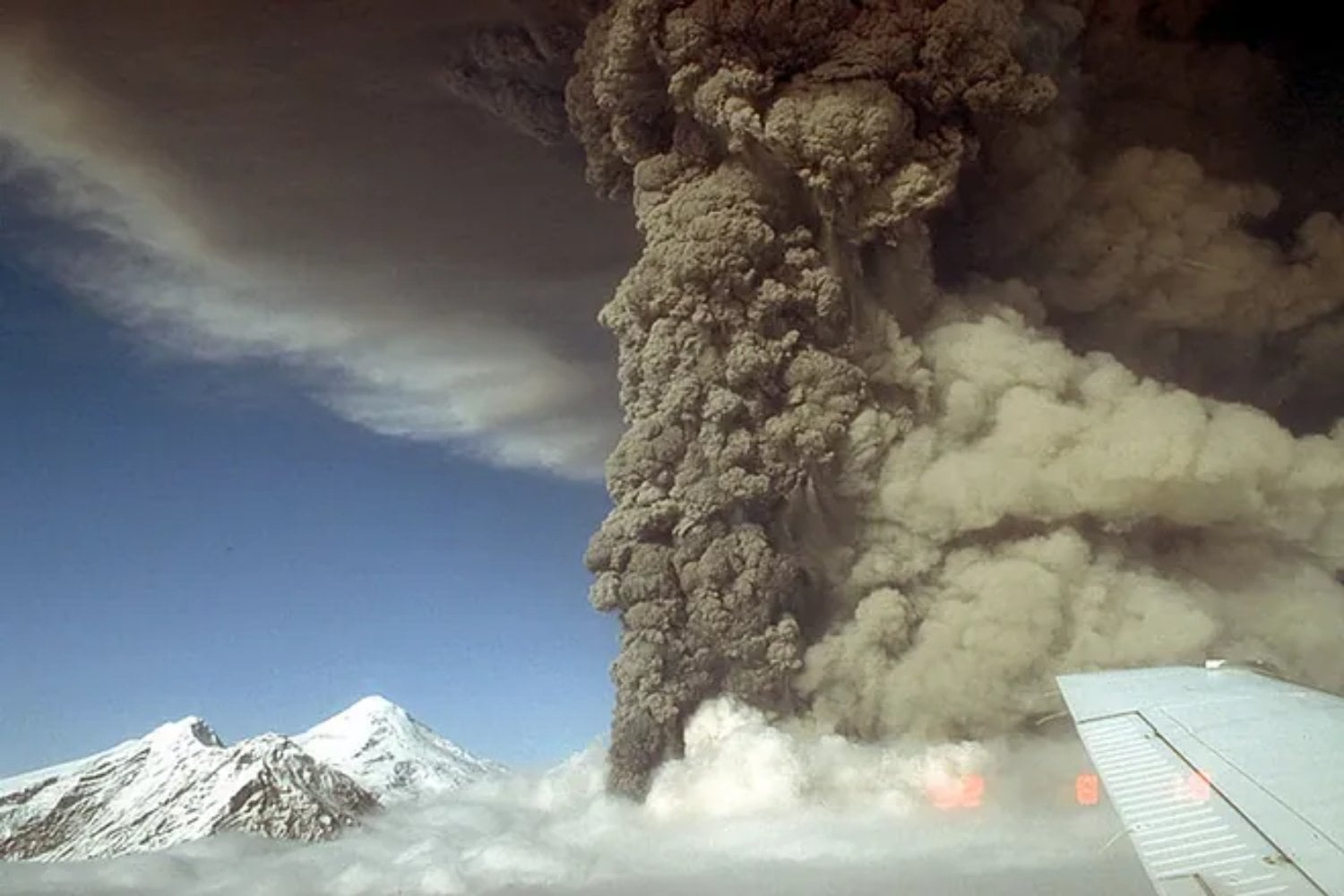 Un volcán inquieto cerca de Anchorage: ¿estamos a punto de presenciar una erupción histórica?