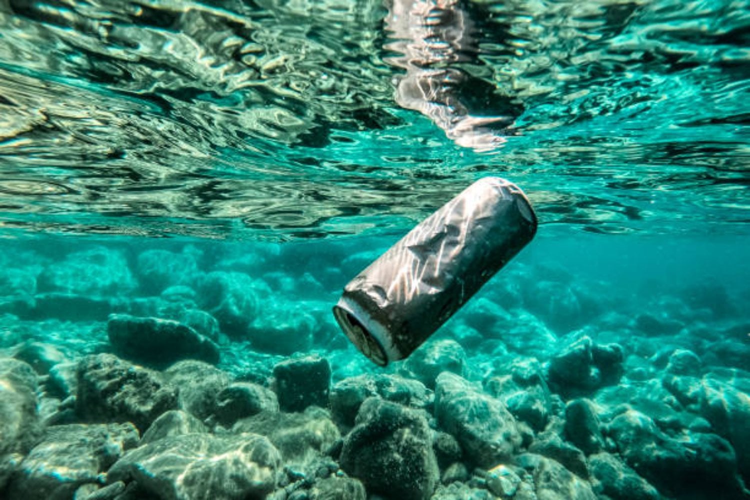 Un abismo de basura: el punto más profundo del Mediterráneo revela un inquietante secreto