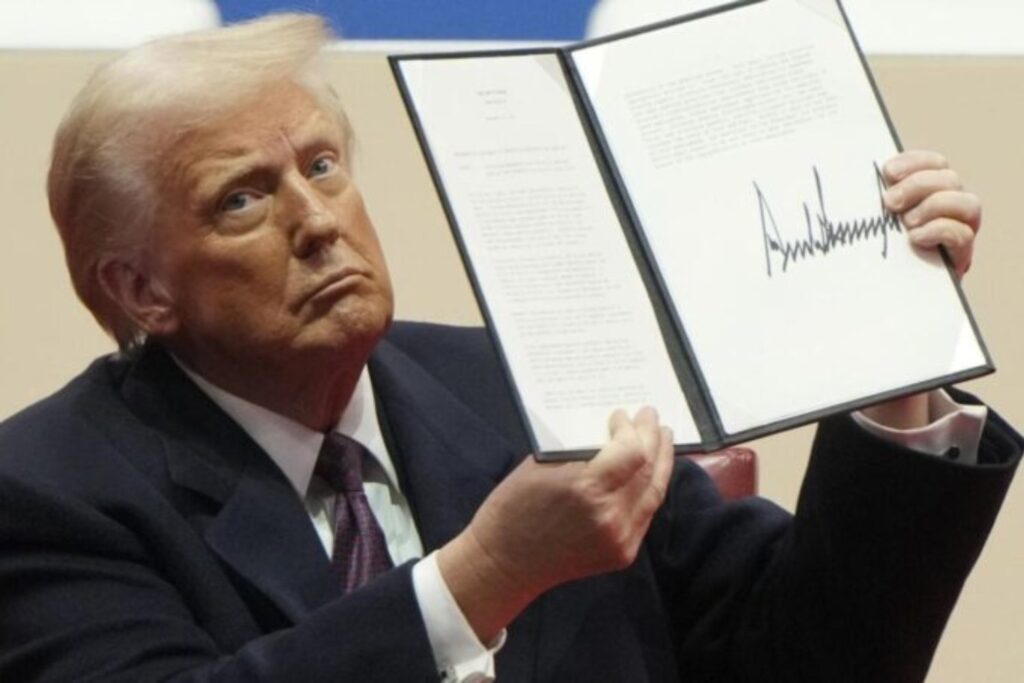 Trump elimina protecciones legales para medio millón de migrantes: ¿qué significa realmente?
