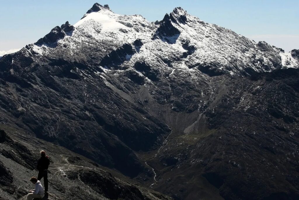 El primer país de América Latina que se queda sin glaciares: Una advertencia helada para el continente