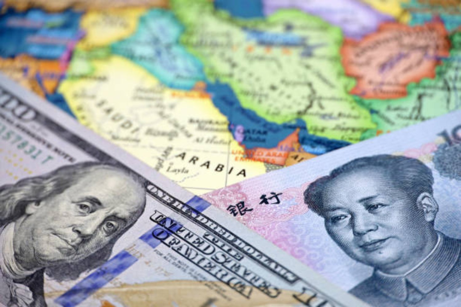 China mueve sus fichas en Oriente Medio: ¿por qué pone el ojo en sus desiertos?