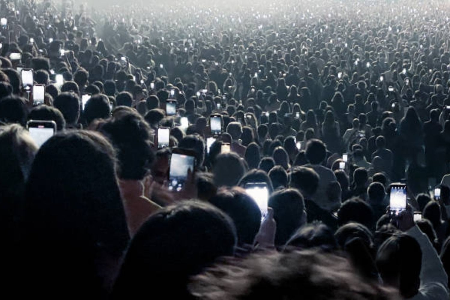 Brasil, el país de Latinoamérica no suelta el teléfono: ¿quién lidera el ranking de mayor adicción digital?