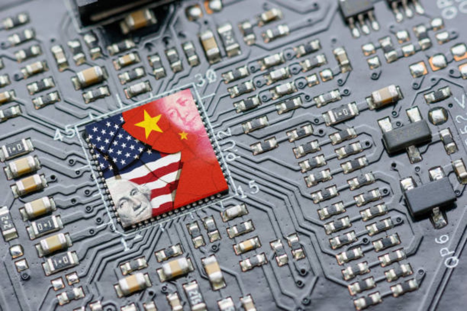 China responde a las restricciones de EE.UU. con un chip que desafía a Intel