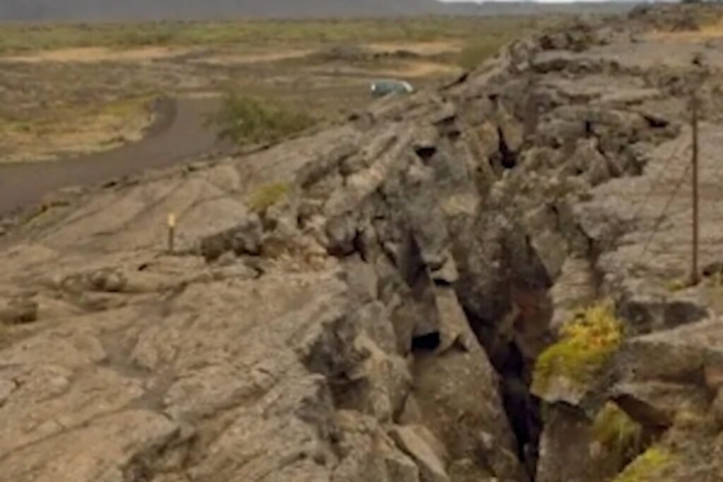 Asia Se Parte En Dos