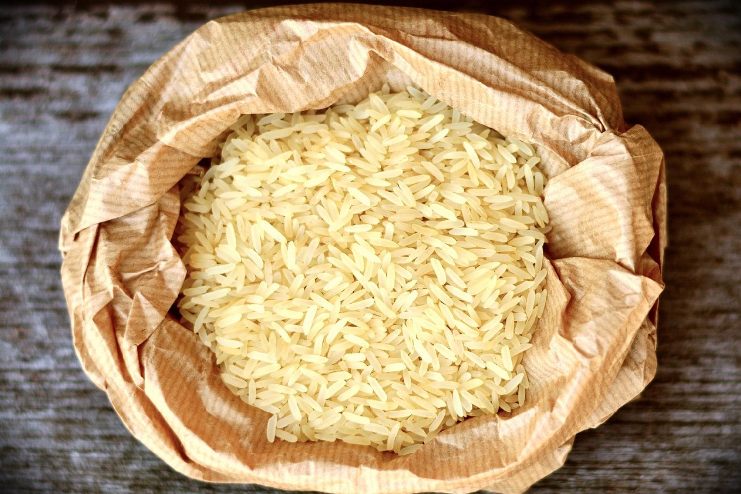 Cómo cocinar el arroz blanco para que no dispare tu glucosa (y disfrutarlo sin miedo)