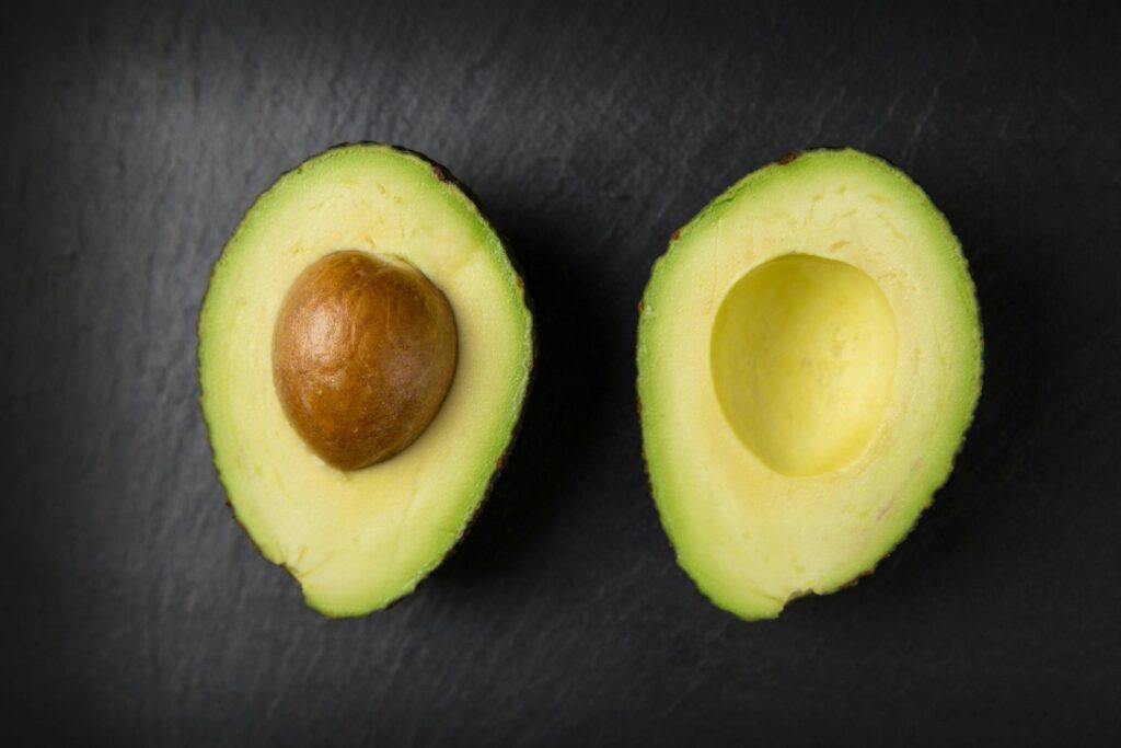 Lo que sucede en tu cuerpo cuando comes aguacate todos los días: un hábito que cambia más de lo que imaginas