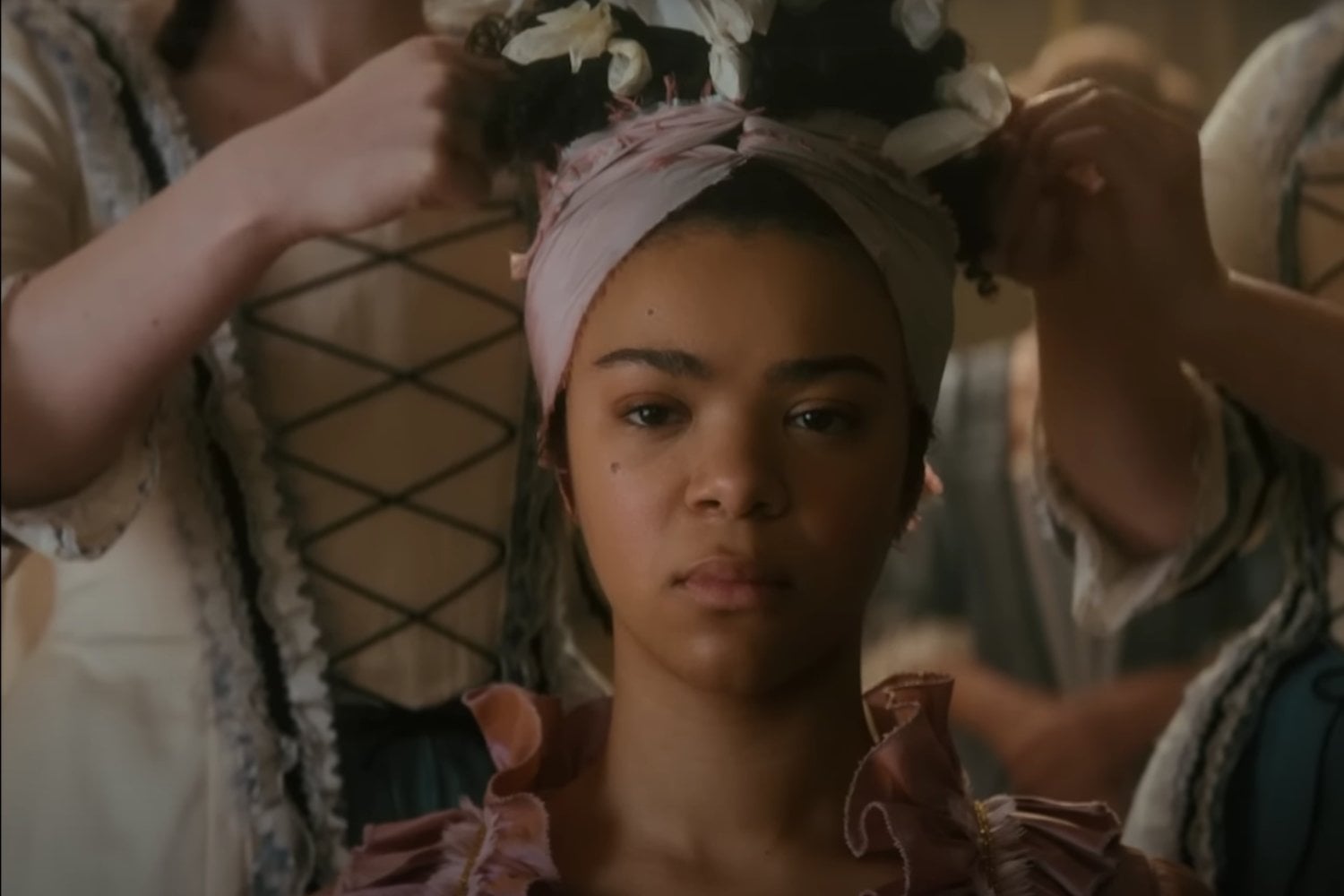 Una historia prohibida que revolucionó la realeza: el drama de época de Netflix que todos están viendo.