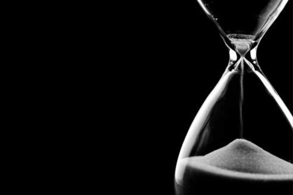 Cómo comenzó a fluir el tiempo: una hipótesis desafiante que aún incomoda a la física