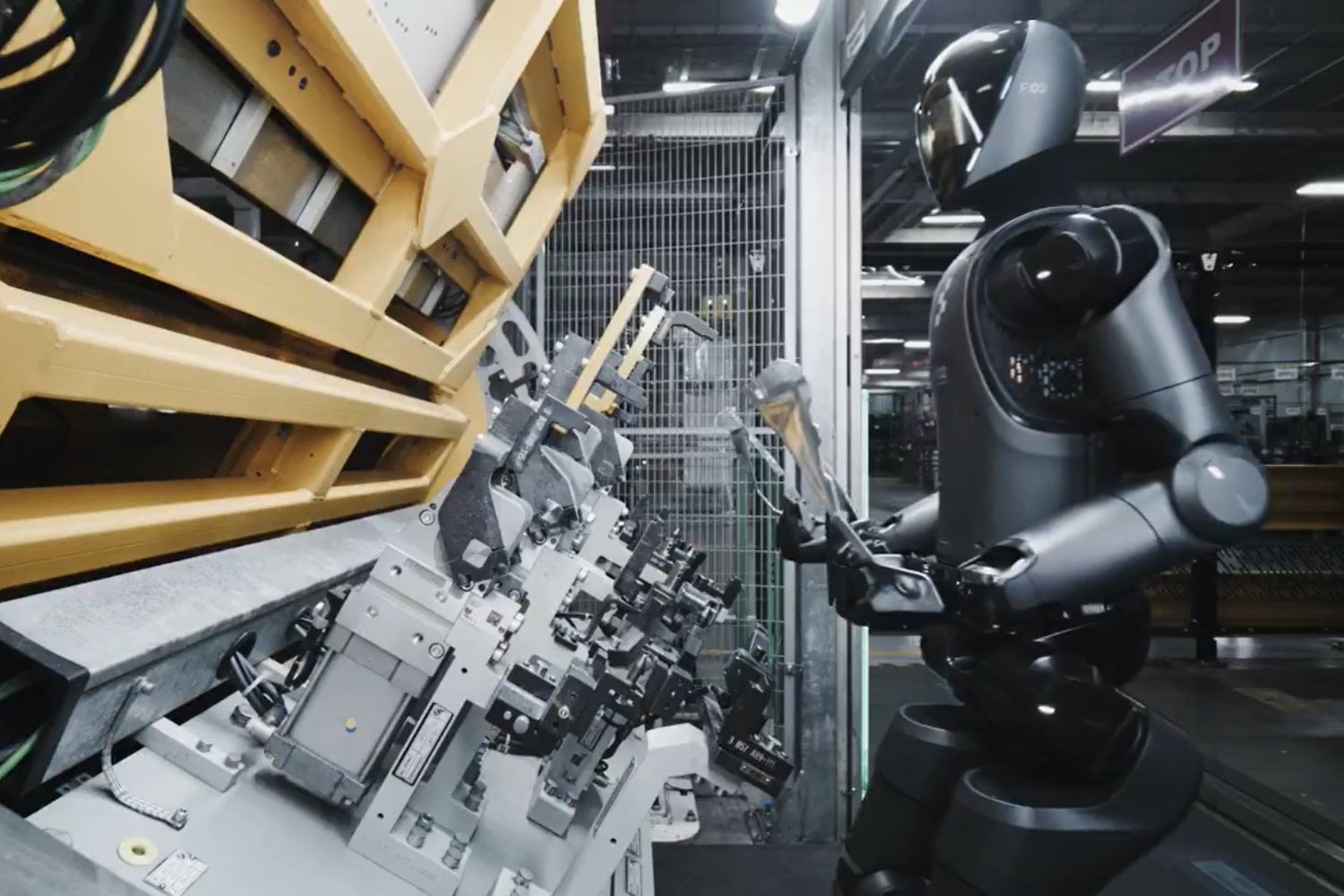 Lo que BMW está haciendo con robots humanoides cambiará la forma en que se fabrican los coches