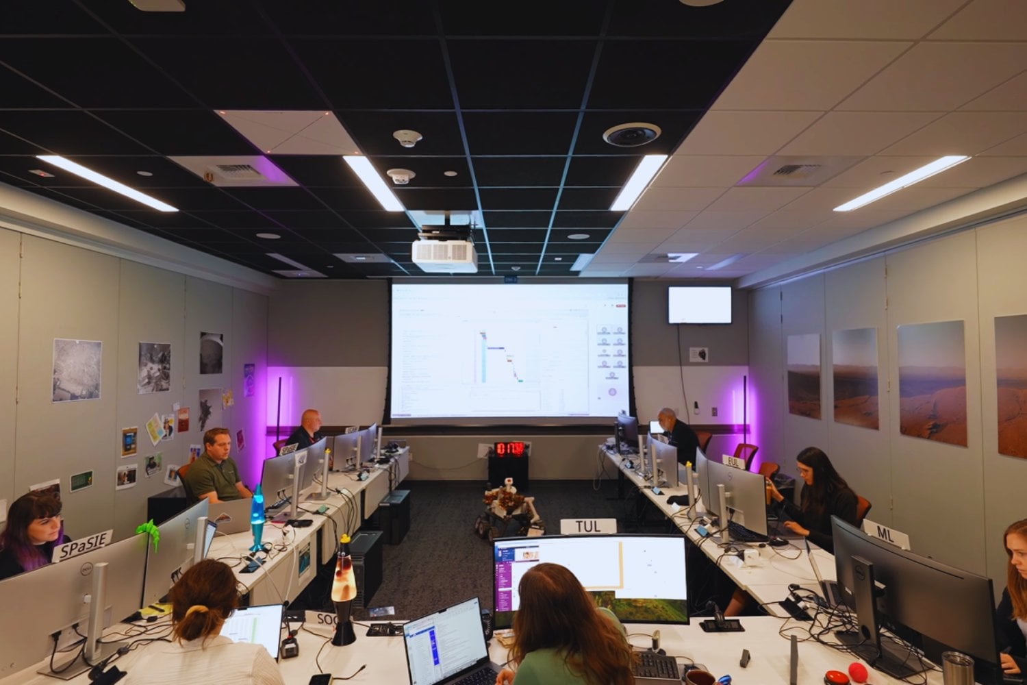 "Podemos decir que las condiciones para que haya existido vida en Marte estuvieron": Entrevista exclusiva con la NASA sobre el rover Curiosity