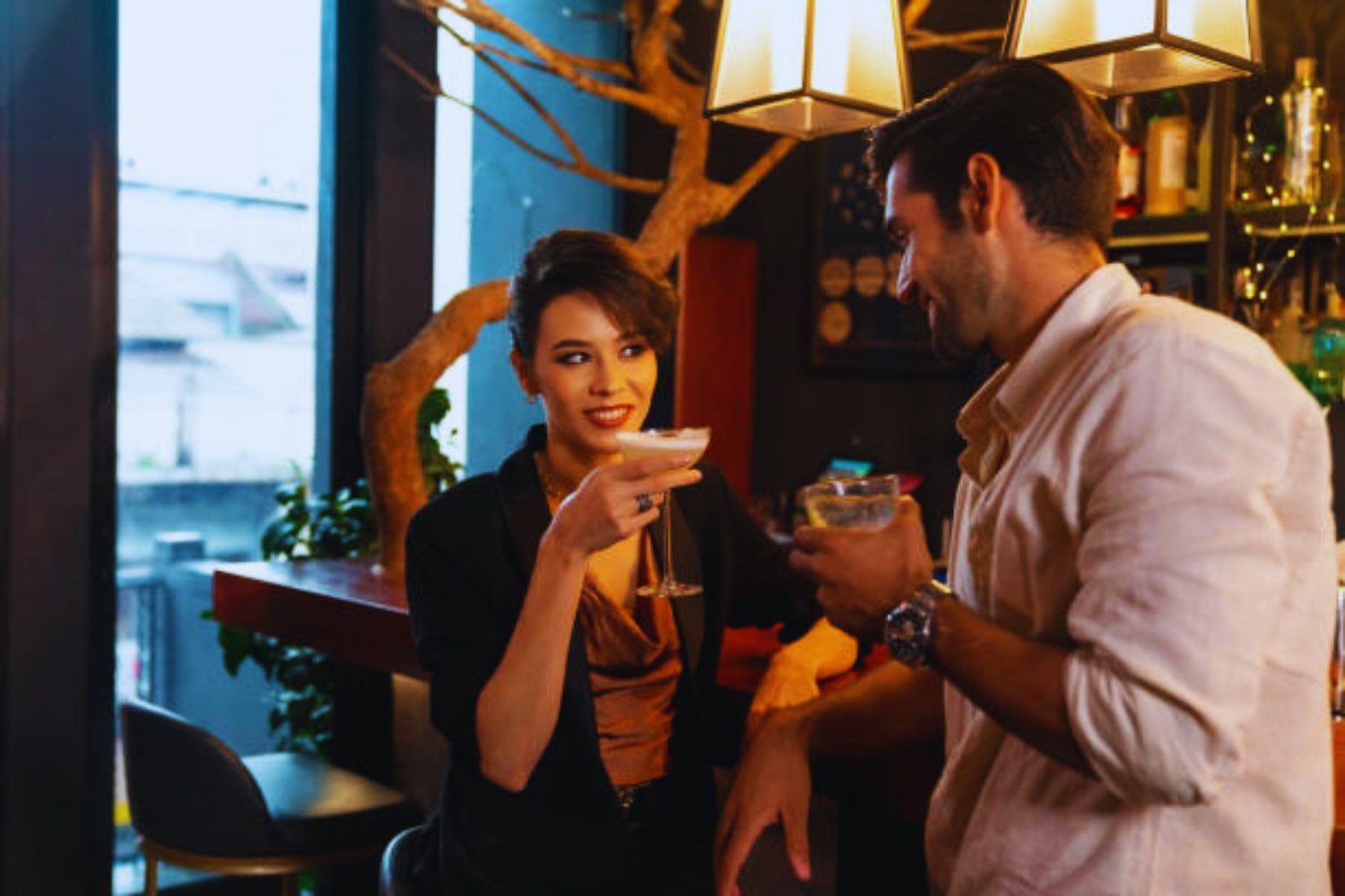 Hablar sin miedo: cómo empezar una buena conversación con desconocidos y no morir en el intento