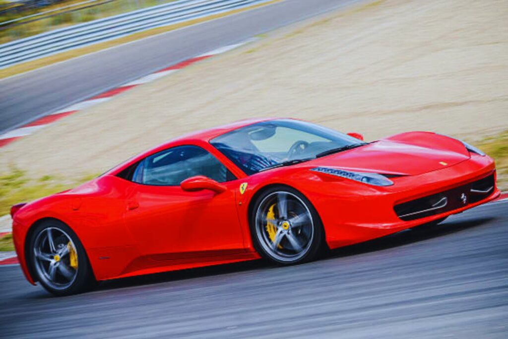 Ferrari rompe moldes: motores que rugen con hidrógeno y partículas de agua