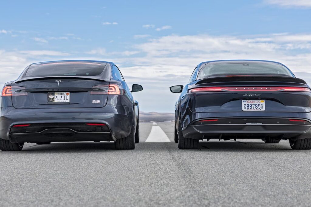 ¿Elon Musk espanta clientes? Mientras Tesla cae, su rival silencioso se dispara con cifras inesperadas