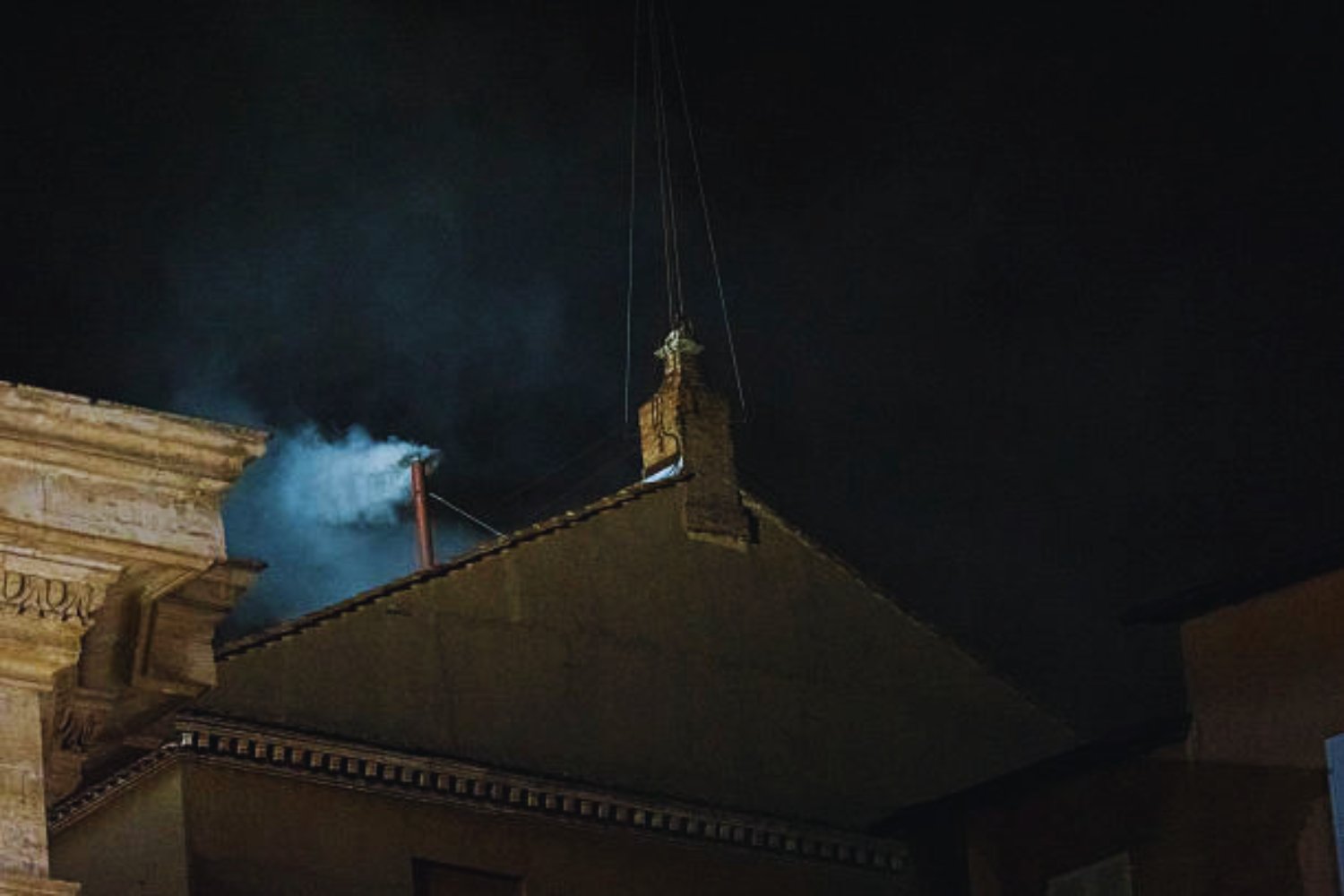 Alarma en el Vaticano: la profecía del “Papa negro” de Nostradamus que podría cumplirse tras la muerte de Francisco