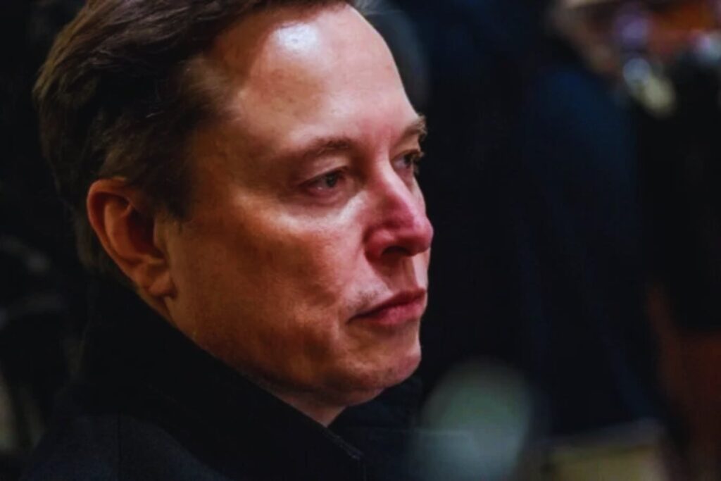 Elon Musk mueve fichas: menos política, más Tesla (pero las ventas siguen cayendo)