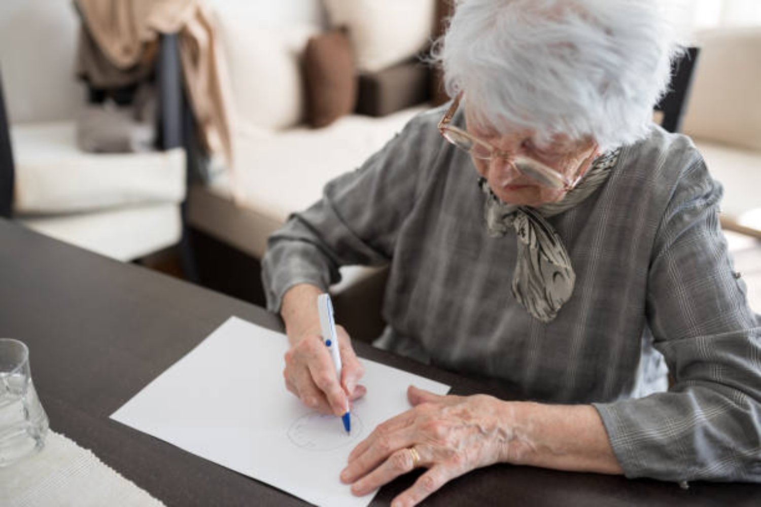 Si aún recuerdas estas 9 cosas pasados los 60, tu mente podría estar más activa de lo que crees