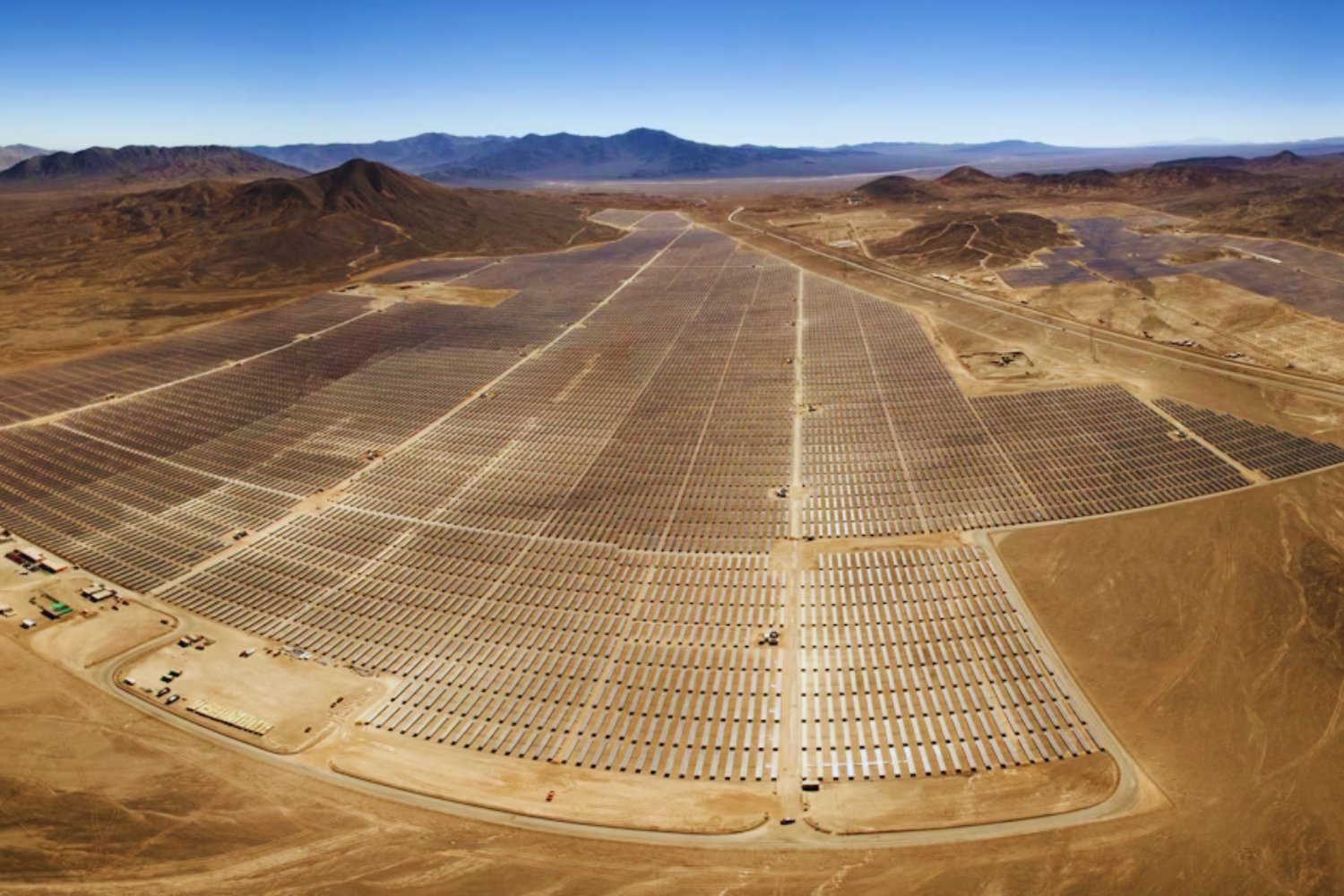 Fracaso ardiente en el desierto: la multimillonaria planta solar que prometía cambiar el mundo, pero terminó cerrando