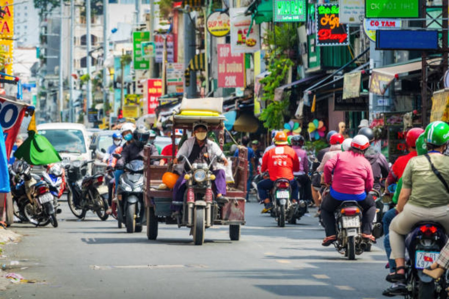 Nike tambalea ante los aranceles de Trump: el costo de producir en Vietnam ya no es sostenible