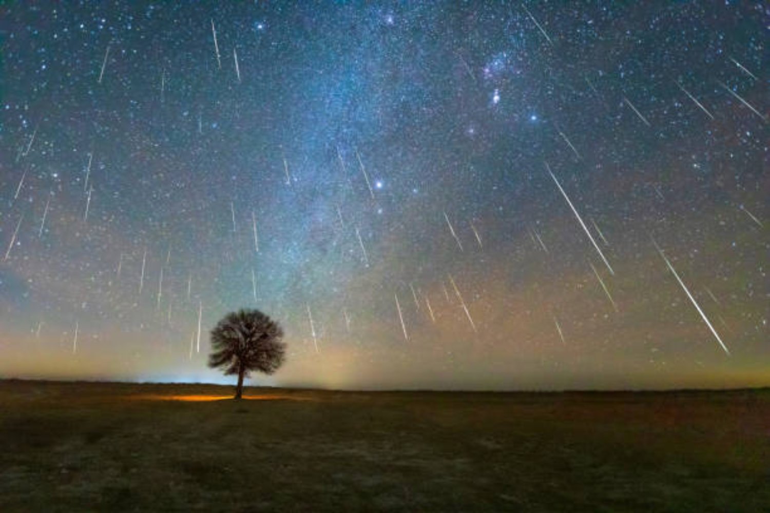 El cielo de abril trae una sorpresa doble: lo que verás justo antes del amanecer podría dejarte sin aliento