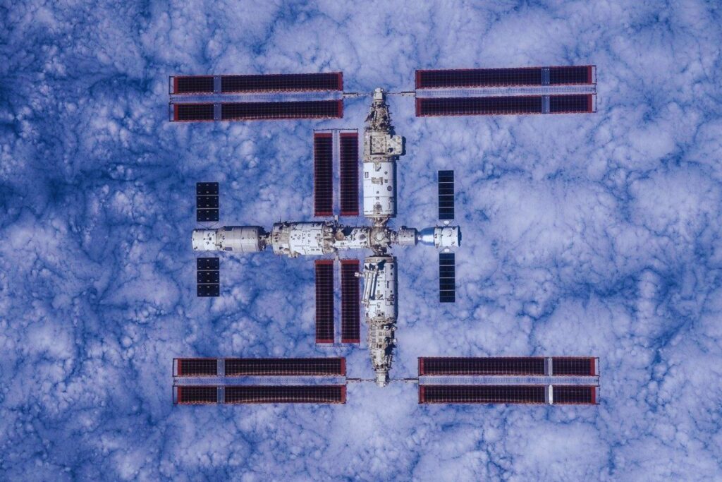 China acelera su jugada secreta en el espacio: lo que está construyendo podría cambiarlo todo