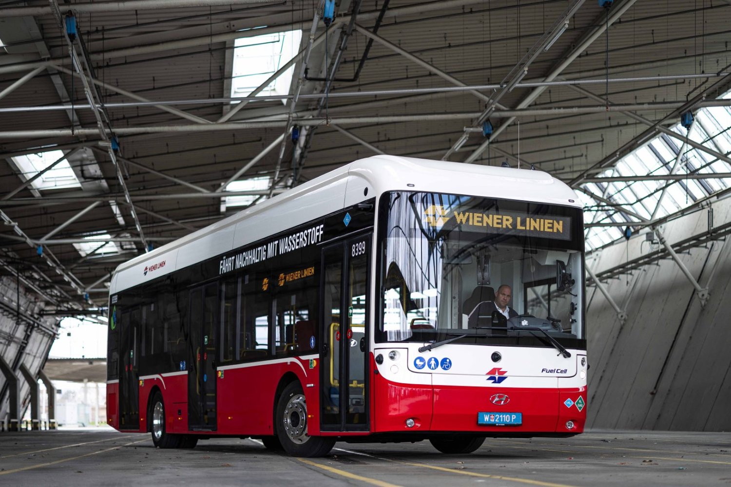 Una revolución sobre ruedas: el autobús que funciona con agua y ya circula en Europa Excerpt: