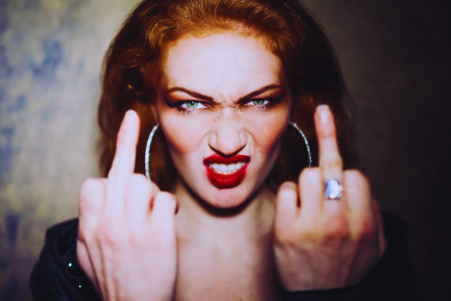 Detectar a alguien malo y peligroso nunca fue tan fácil: La señal silenciosa que revela su verdadera cara