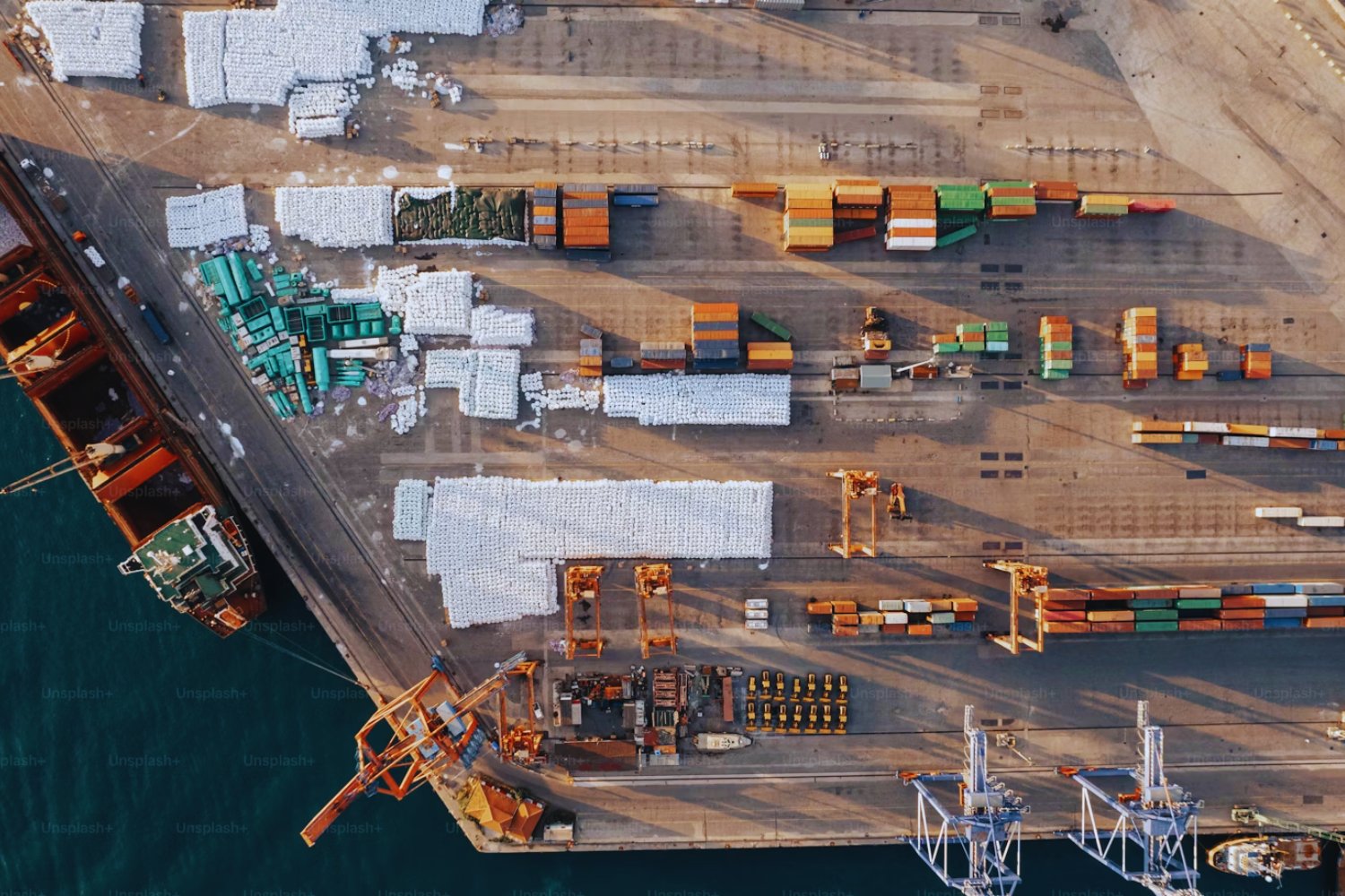 Ecos de una guerra comercial: operadores de puertos de EE.UU. alertan sobre un desplome en las mercancías provenientes de China