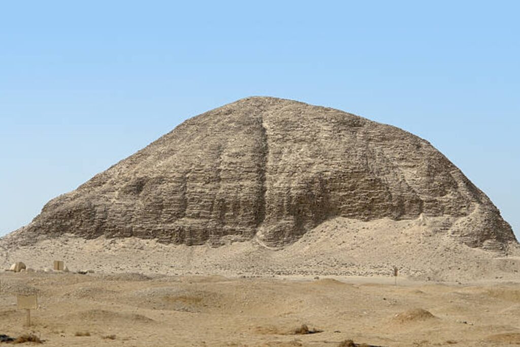 ¿Qué ocultan bajo la arena? El enigmático hallazgo que podría reescribir la historia de Egipto
