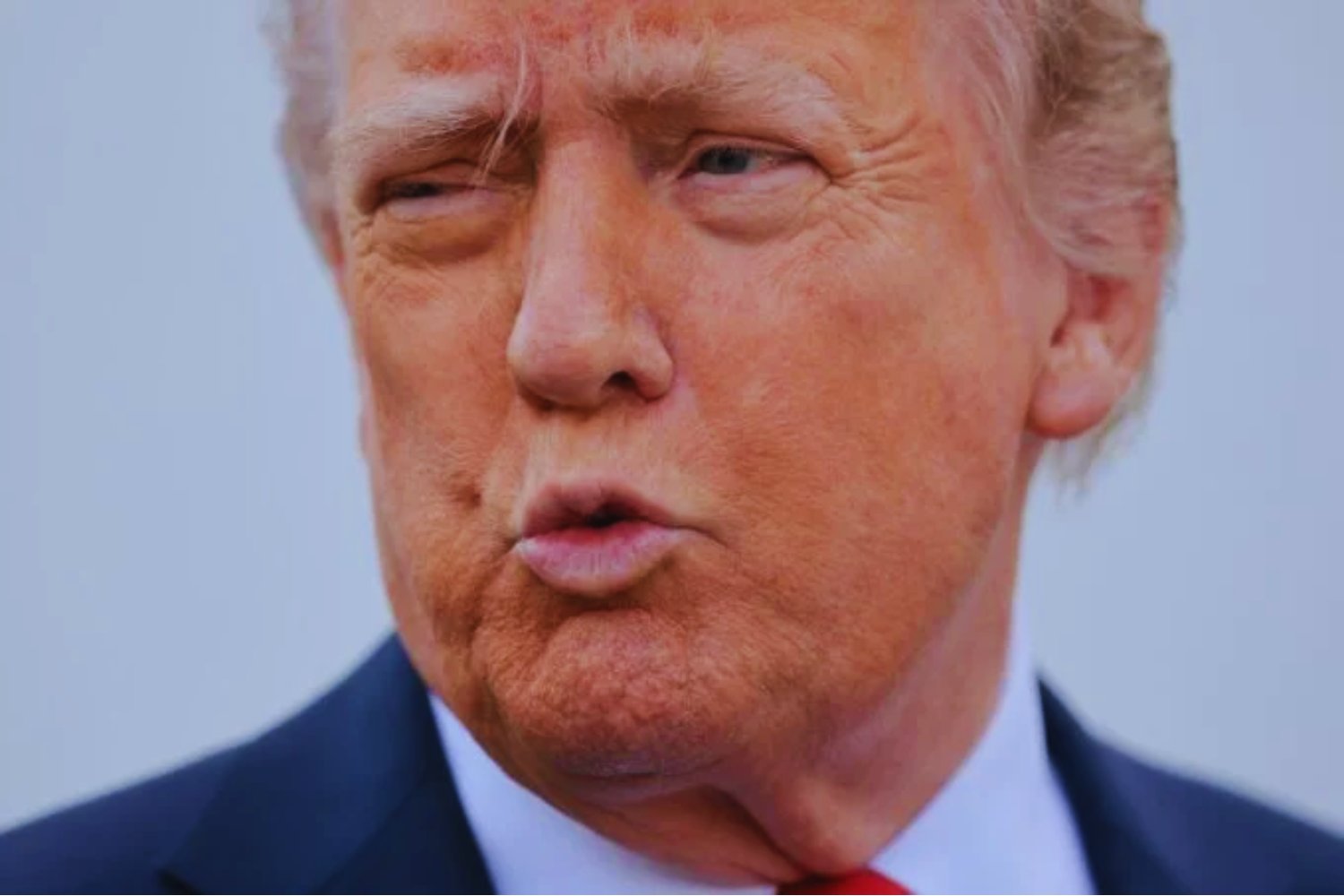 "¿Me perdí de algo?": compradores en línea, impactados por el aumento del 145% en precios por aranceles de Trump
