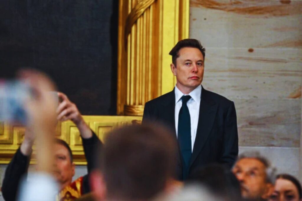 Musk, los despidos secretos y el futuro incierto de Tesla: lo que nadie te cuenta