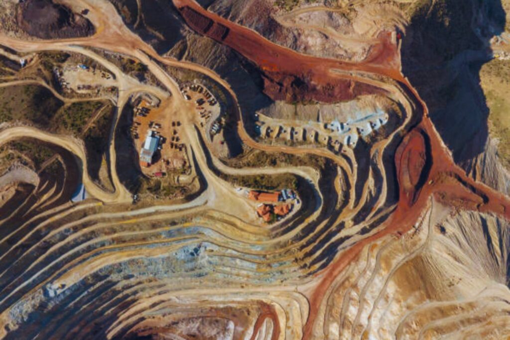 El hallazgo que sacude al mundo: descubren en Australia el mayor yacimiento de hierro de la historia