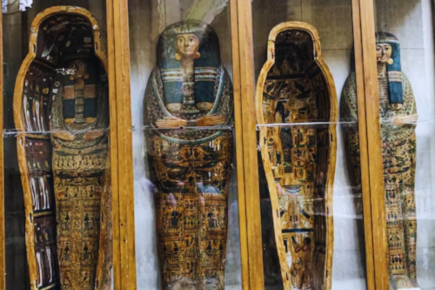 Misterio en Luxor: descubren un sarcófago enterrado dos veces en el corazón de Egipto