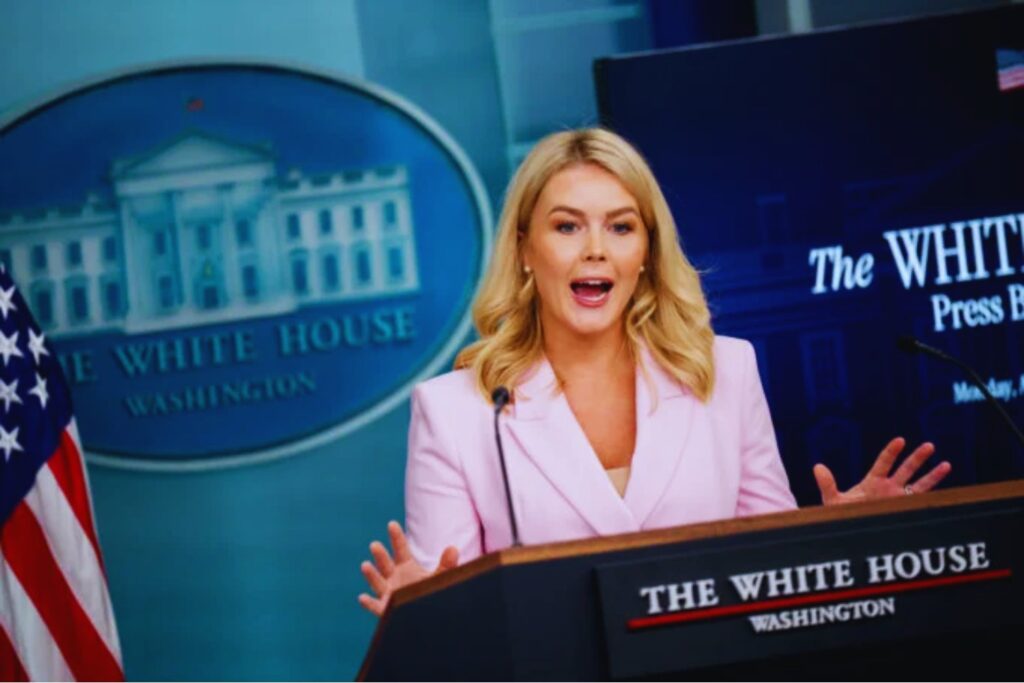 La Casa Blanca realiza una bochornosa 'rueda de prensa' llena de influencers MAGA