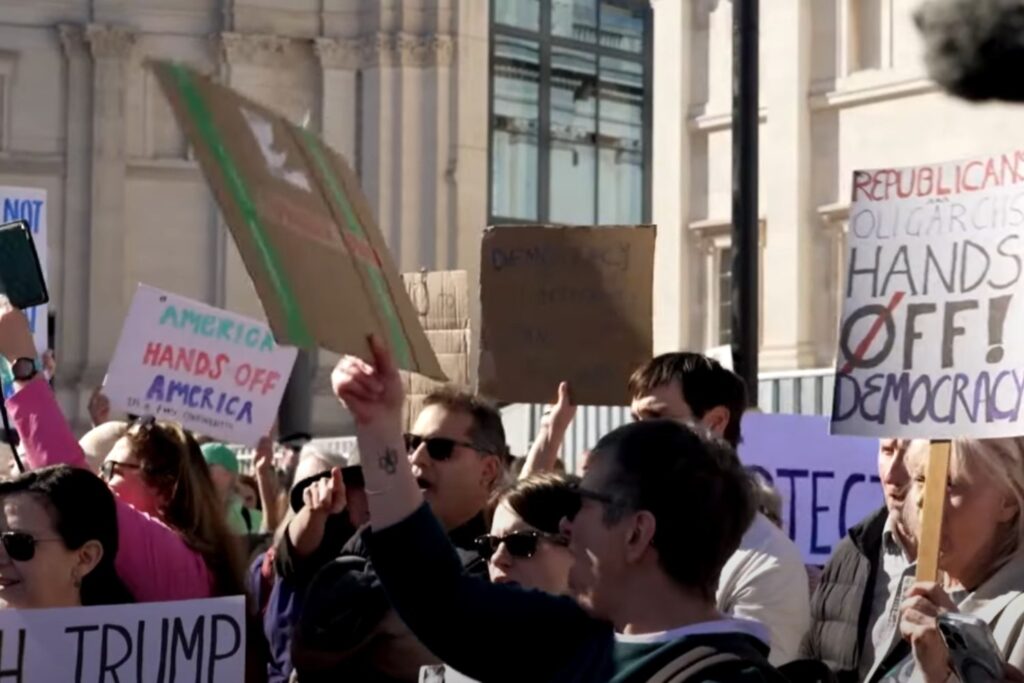 Hands Off Protesta Contra Trump En Europa
