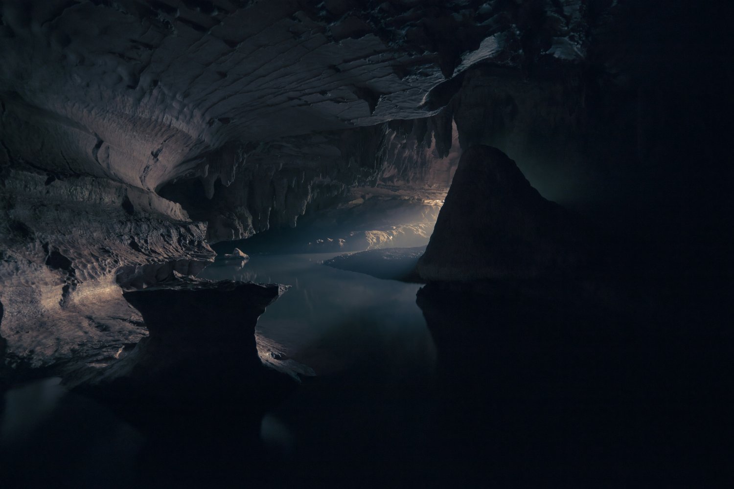 Ofrendas Prehispanicas En Una Cueva De Mexico