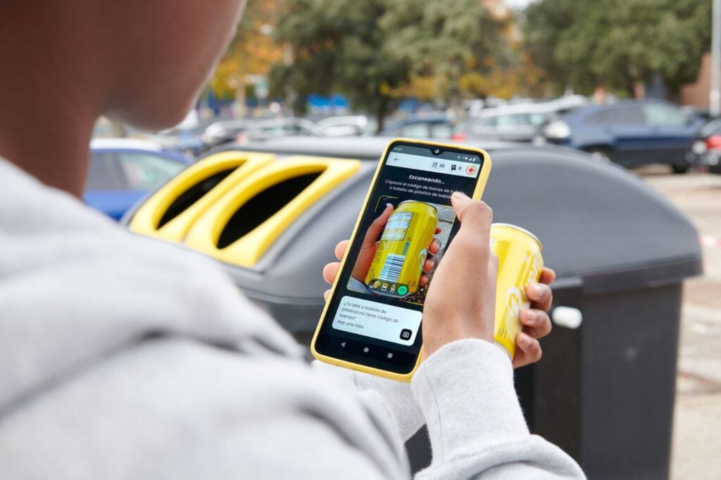 La app RECICLOS te recompensa por reciclarlas en el contenedor amarillo
