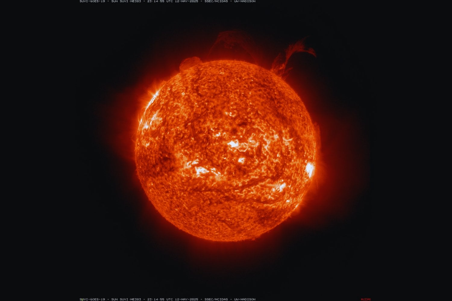 El Sol lanza una erupción de casi un millón de kilómetros: el estallido más inquietante del año