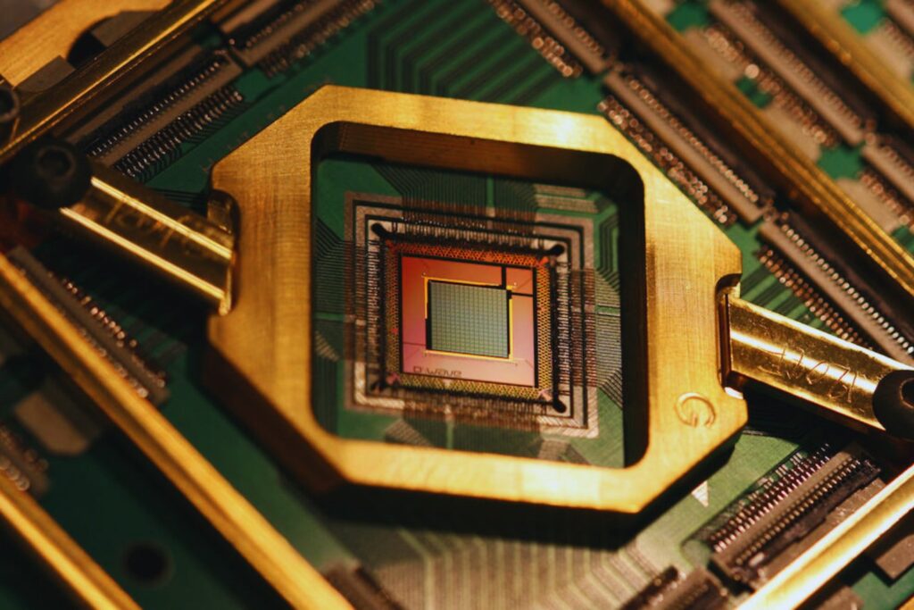 China activa su arma cuántica: el primer paso para derribar la seguridad del Bitcoin y borrarlo del mapa